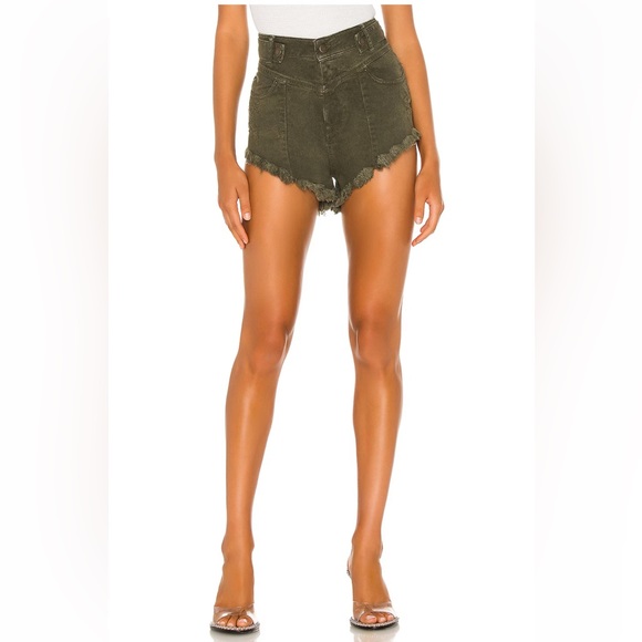 RETROFETE 🖤 Tessa Shorts - Picture 3 of 6